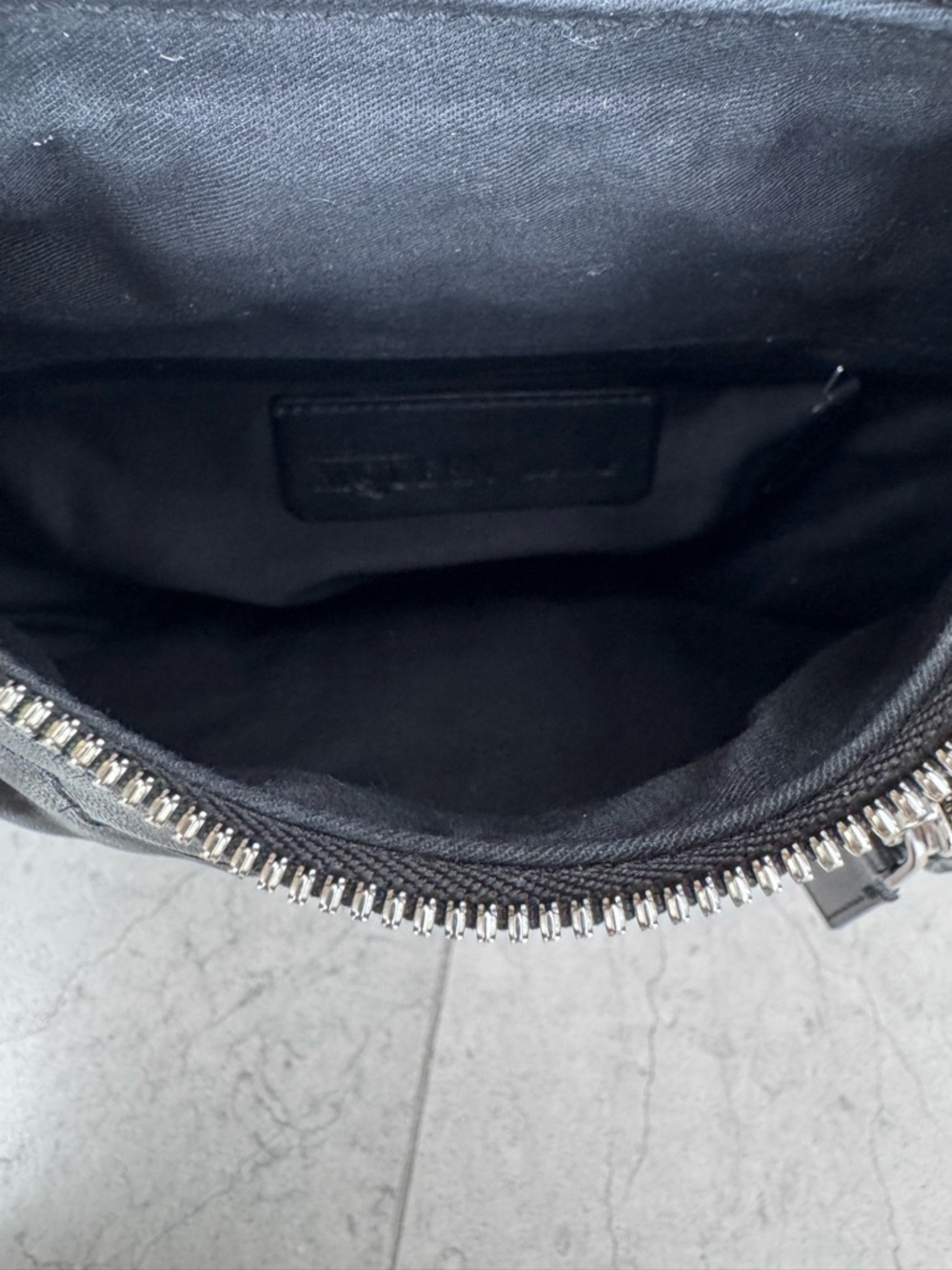 Alexander McQueen Vintage Black Leather De Manta Clutch With Corset Lacing - Picture 13 of 17